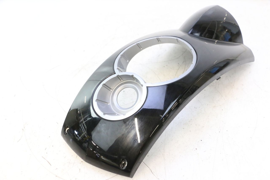 photo de CARENADO FRONTAL SUPERIOR PEUGEOT LUDIX ONE 50 (2004 - 2013) - Características distintivas