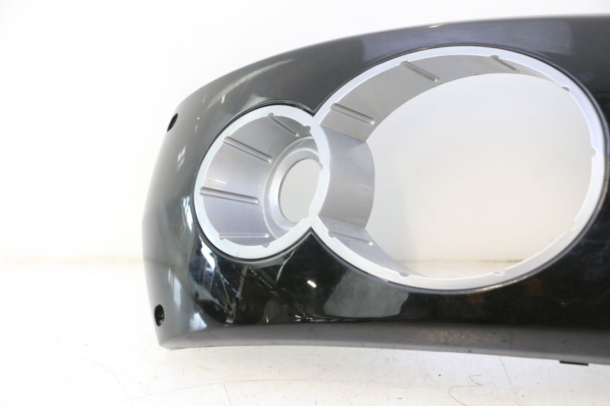 photo de CARENADO FRONTAL SUPERIOR PEUGEOT LUDIX ONE 50 (2004 - 2013) - Zoom sobre los componentes