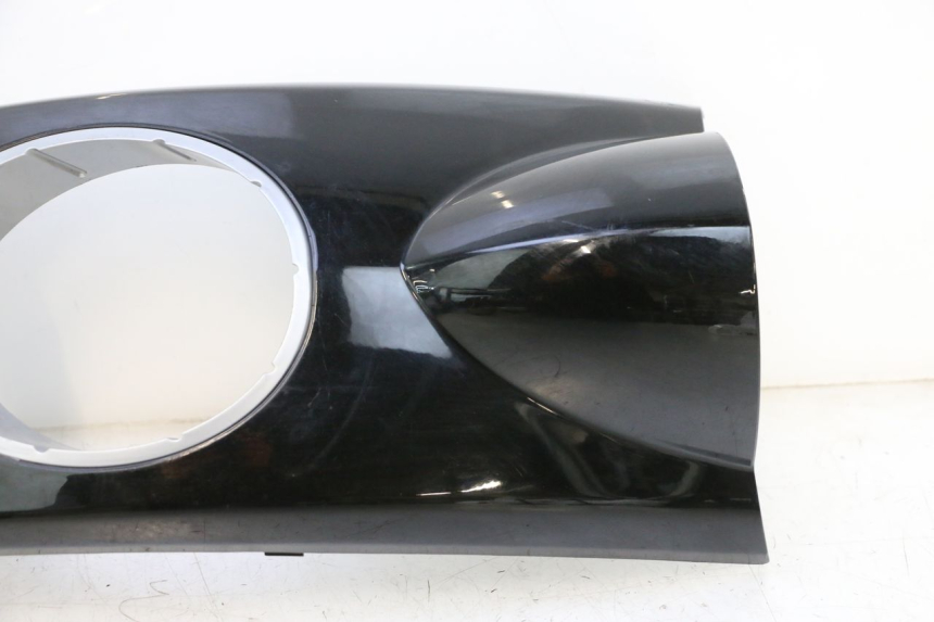 photo de CARENADO FRONTAL SUPERIOR PEUGEOT LUDIX ONE 50 (2004 - 2013) - Primer plano de alta resolución