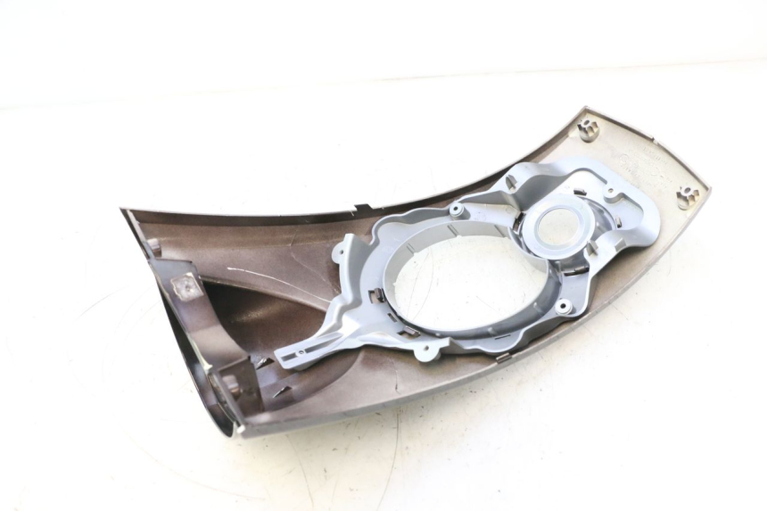 photo de CARENADO FRONTAL SUPERIOR PEUGEOT LUDIX ONE 50 (2004 - 2013) - Otra perspectiva