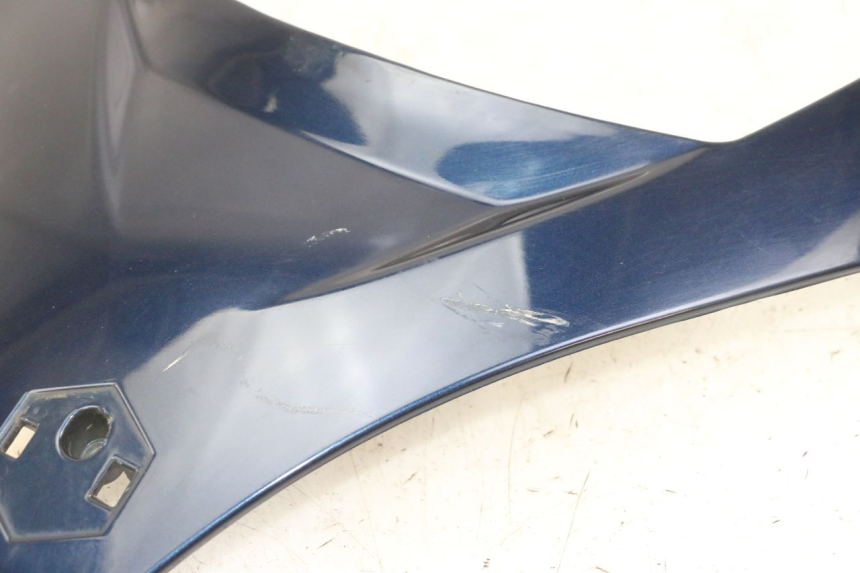 photo de CARENADO FRONTAL SUPERIOR PIAGGIO MP3 LT 300 (2010 - 2016) - Detalles de los puntos de fijación