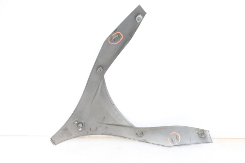 photo de FRENTE SUPERIOR PIAGGIO MP3 LT 400 (2007 - 2012) - Detalles de los puntos de fijación