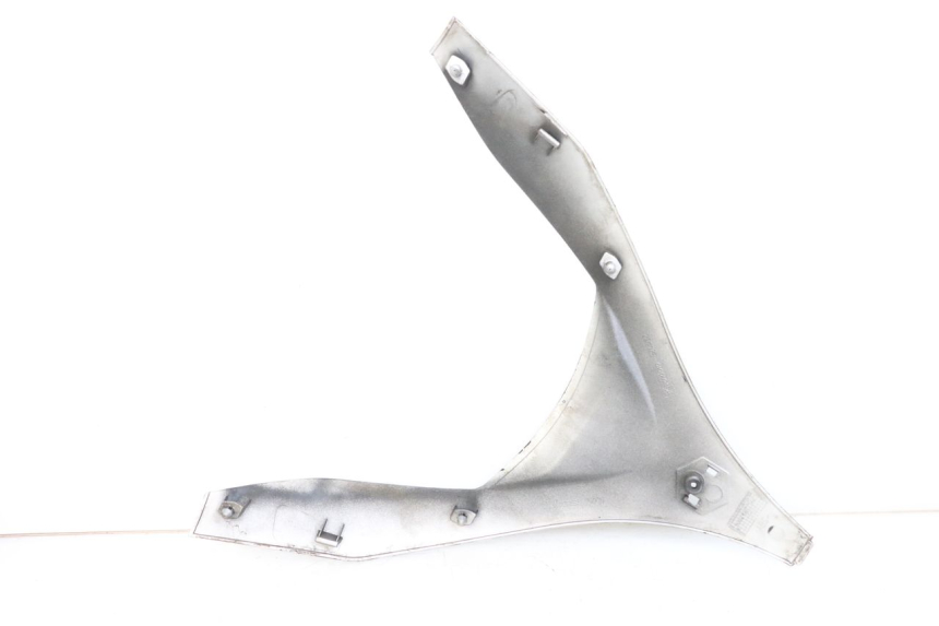 photo de FRENTE SUPERIOR PIAGGIO MP3 125 (2006 - 2014) - Detalle de la pieza