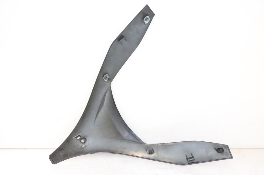 photo de FRENTE SUPERIOR PIAGGIO MP3 125 (2006 - 2014) - Detalle de la pieza