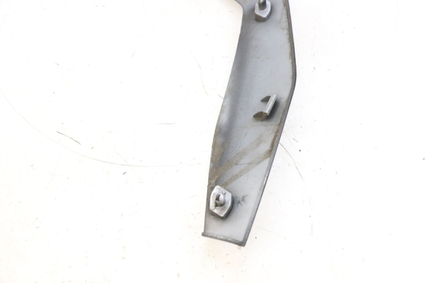 photo de FRENTE SUPERIOR PIAGGIO MP3 125 (2006 - 2014) - Detalle de la pieza