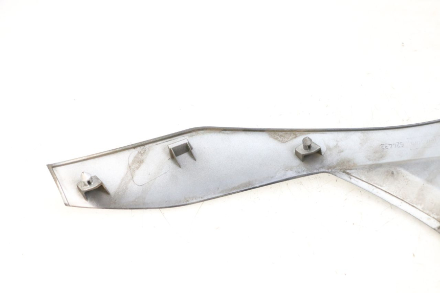 photo de FRENTE SUPERIOR PIAGGIO MP3 125 (2006 - 2014) - Otra perspectiva