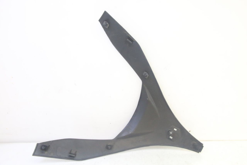 photo de CARENADO FRONTAL SUPERIOR PIAGGIO MP3 RL 250 (2006 - 2010) - Primer plano técnico