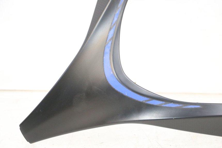 photo de CARENADO FRONTAL SUPERIOR PIAGGIO MP3 500 (2016 - 2018) - Zoom sobre los componentes