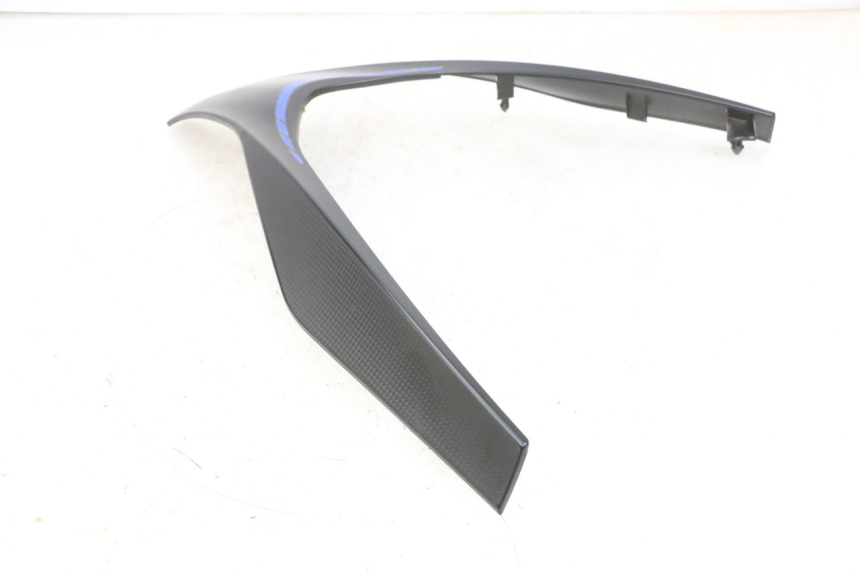 photo de CARENADO FRONTAL SUPERIOR PIAGGIO MP3 500 (2016 - 2018) - Estado de la superficie y material