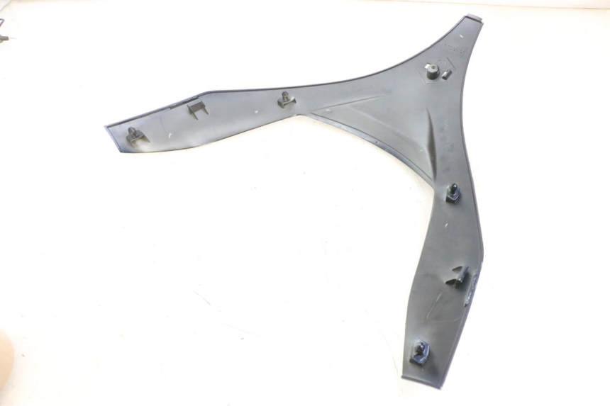 photo de CARENADO FRONTAL SUPERIOR PIAGGIO MP3 RL 250 (2006 - 2010) - Vista general del producto