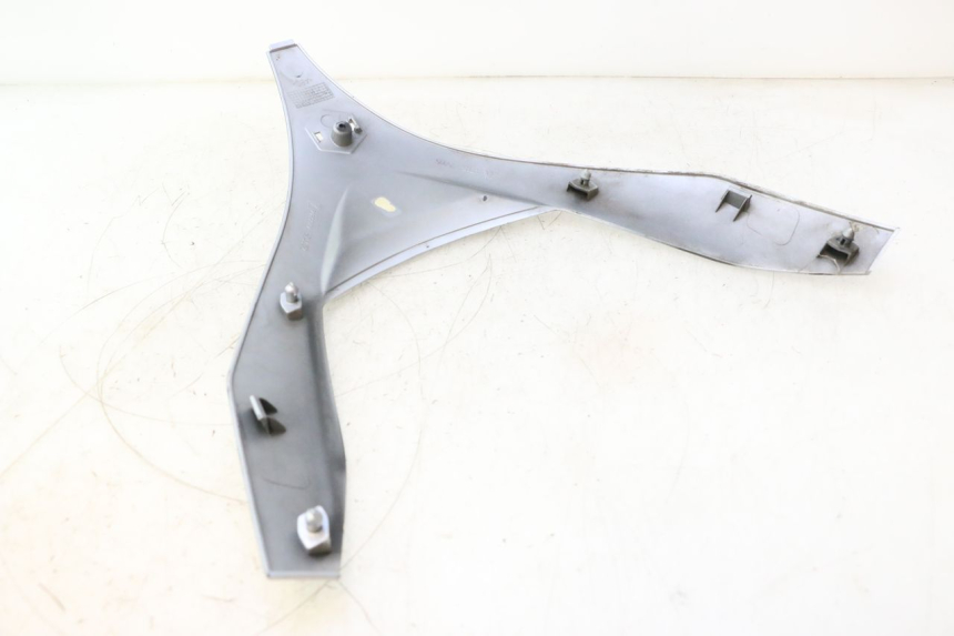 photo de FRENTE SUPERIOR PIAGGIO MP3 125 (2006 - 2014) - Zoom estado de uso