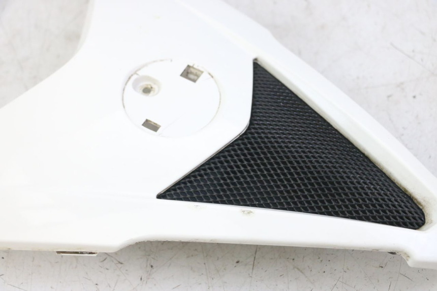 photo de CARENADO FRONTAL SUPERIOR GILERA NEXUS 125 (2009 - 2013) - Detalle de la pieza