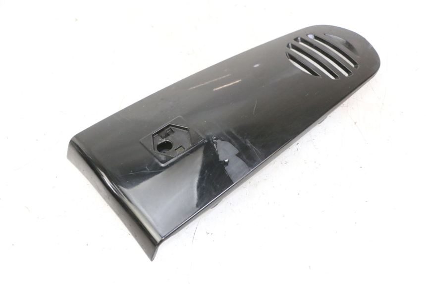 photo de CARENADO FRONTAL SUPERIOR PIAGGIO VESPA GRANTURISMO 200 (2004 - 2005) - Vista general del producto