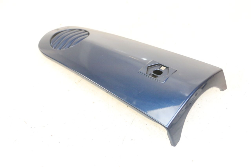 photo de CARENADO FRONTAL SUPERIOR PIAGGIO VESPA LX 150 (2005 - 2013) - Detalles de los puntos de fijación