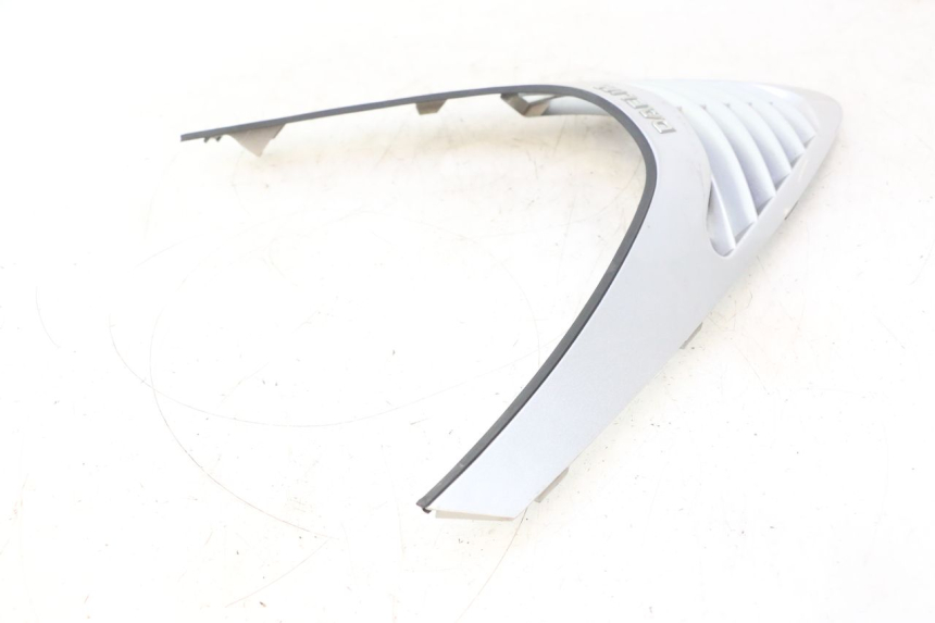 photo de CARENADO FRONTAL SUPERIOR DAELIM S2 125 (2006 - 2007) - Marcados y referencias originales