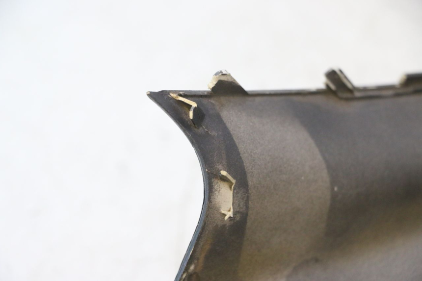 photo de CARENADO FRONTAL SUPERIOR PEUGEOT SATELIS 125 (2013 - 2018) - Características distintivas
