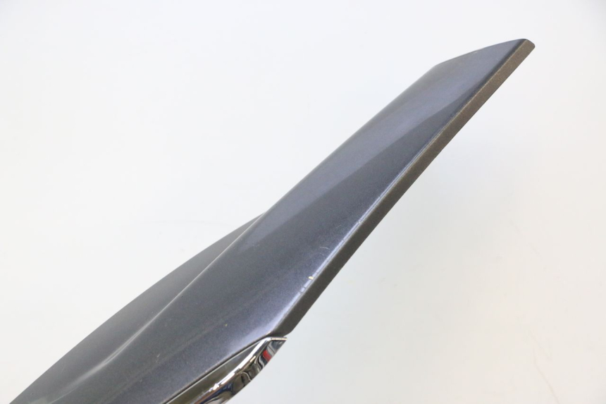 photo de CARENADO FRONTAL SUPERIOR PEUGEOT SATELIS 125 (2013 - 2018) - Primer plano de alta resolución