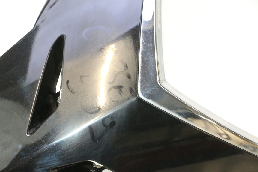photo de CARENADO FRONTAL SUPERIOR PEUGEOT SATELIS 125 (2006 - 2009) - Zoom estado de uso