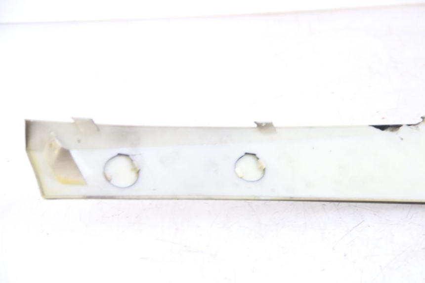 photo de CARENADO FRONTAL SUPERIOR RAZZO STEED 125 (2012 - 2018) - Otra perspectiva