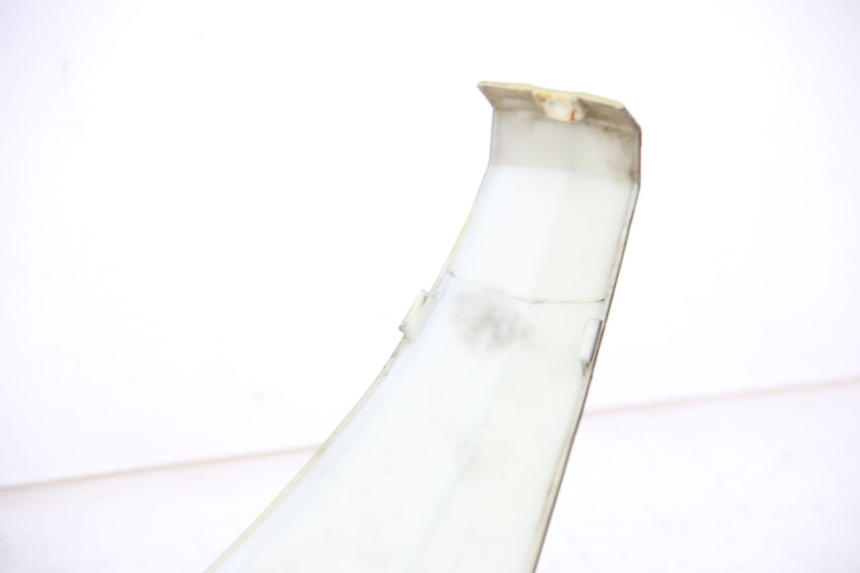 photo de CARENADO FRONTAL SUPERIOR RAZZO STEED 125 (2012 - 2018) - Primer plano técnico