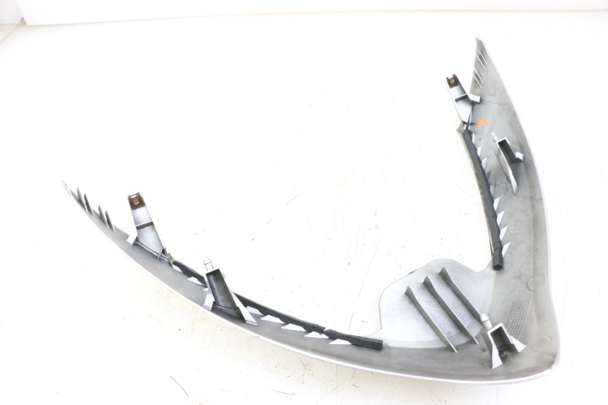 photo de CARENADO FRONTAL SUPERIOR SUZUKI BURGMAN 125 (2007 - 2014) - Vista general del producto