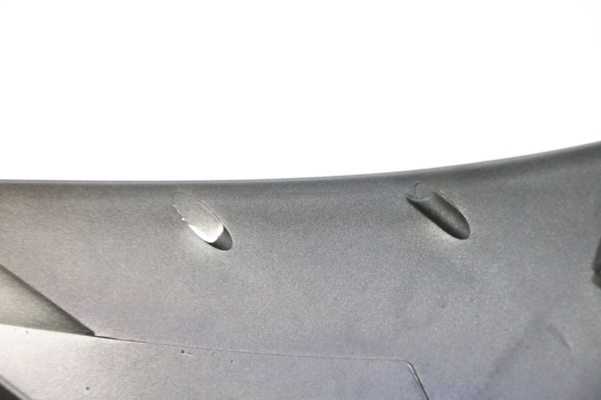 photo de CARENADO FRONTAL SUPERIOR PEUGEOT TKR TREKKER FURIOUS 50 (2005 - 2014) - Detalle de la pieza