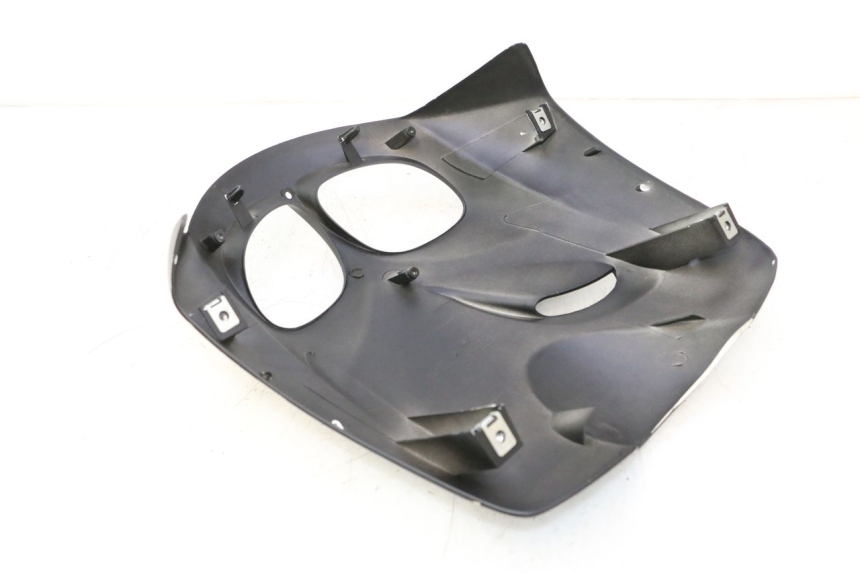 photo de CARENADO FRONTAL SUPERIOR PEUGEOT TKR TREKKER FURIOUS 50 (2005 - 2014) - Detalles de los puntos de fijación