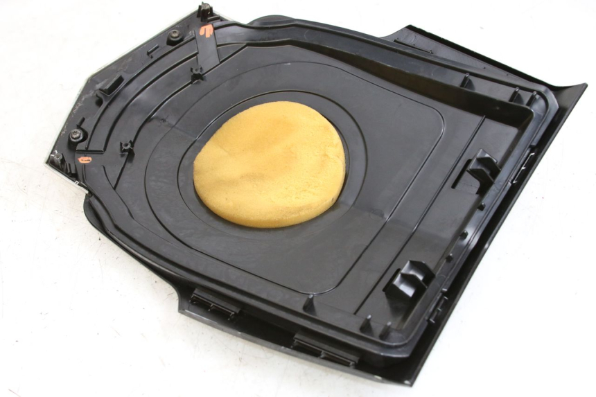 photo de CARENADO FRONTAL SUPERIOR PEUGEOT VIVACITY 125 (2010 - 2017) - Primer plano técnico