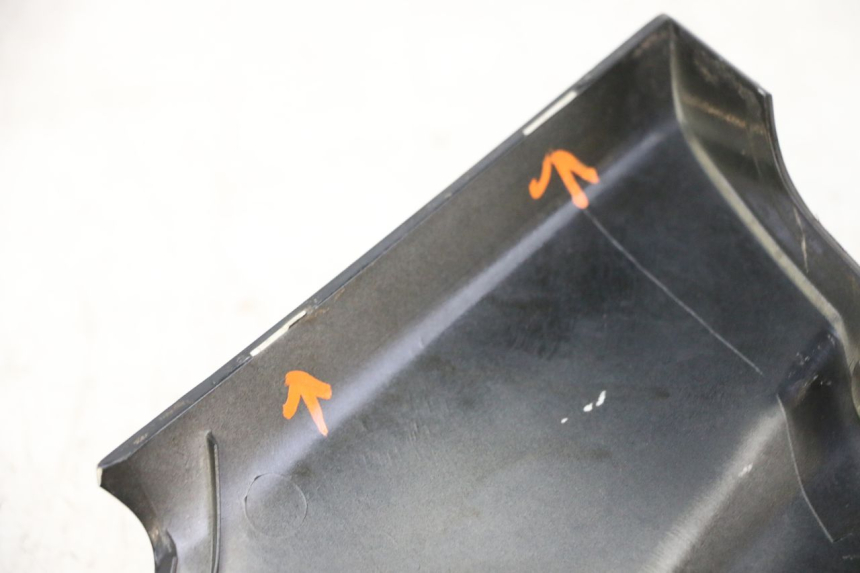 photo de CARENADO FRONTAL SUPERIOR YAMAHA X-MAX XMAX 250 (2006 - 2009) - Zoom estado de uso