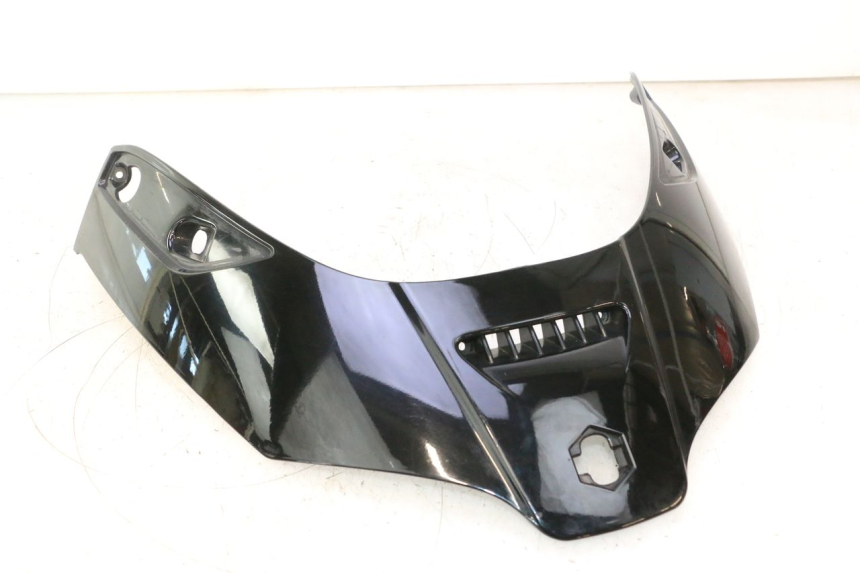 photo de CARENADO FRONTAL SUPERIOR PIAGGIO X8 STREET 125 (2006 - 2007) - Primer plano técnico