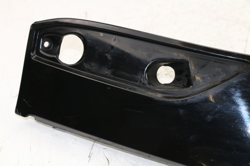 photo de CARENADO FRONTAL SUPERIOR PIAGGIO X8 STREET 125 (2006 - 2007) - Características distintivas