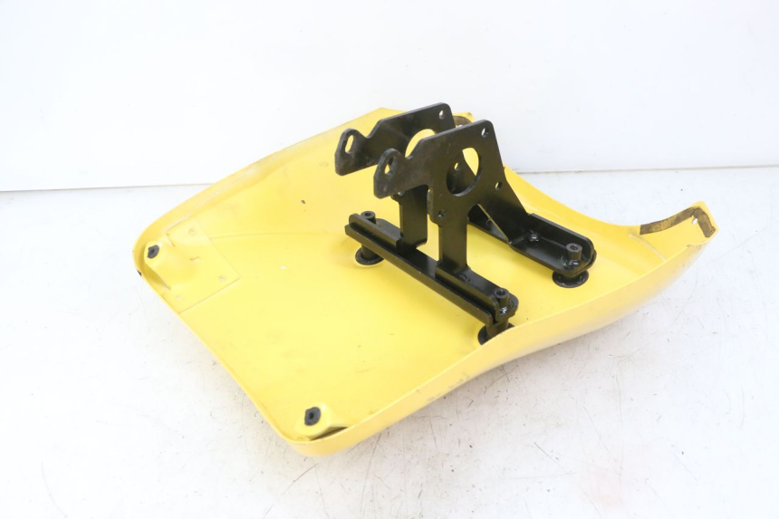 photo de CARENADO FRONTAL SUPERIOR YAMAHA NEOS NEO'S 4T 50 (2008 - 2016) - Detalles de los puntos de fijación