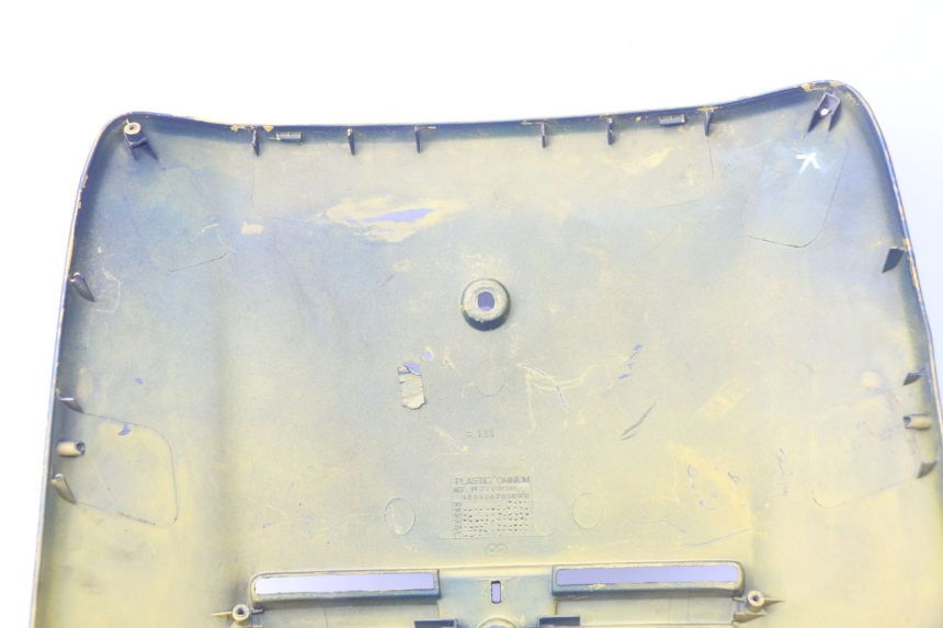 photo de CARENADO FRONTAL PEUGEOT SV 50 (1992 - 2004) - Detalles de los puntos de fijación