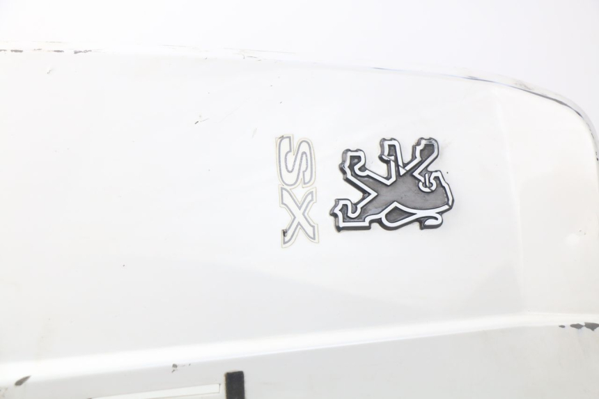 photo de CARENADO FRONTAL PEUGEOT SX 80 (1986 - 1995) - Perfil de la pieza de repuesto
