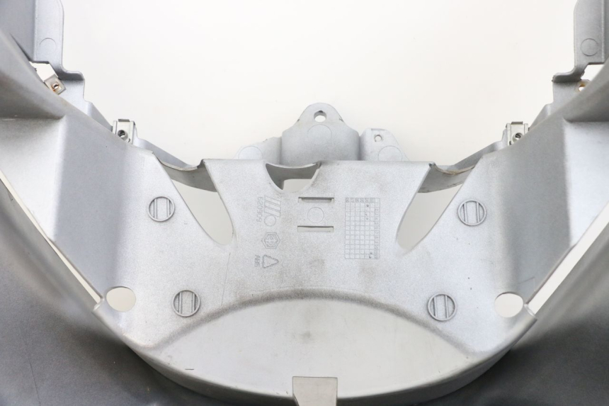 photo de FRENTE. PIAGGIO X8 125 (2004 - 2007) - Detalles de los puntos de fijación