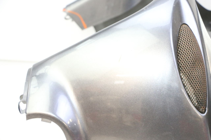 photo de FRENTE. PIAGGIO X9 EVOLUTION 125 (2003 - 2007) - Enfoque en la estructura