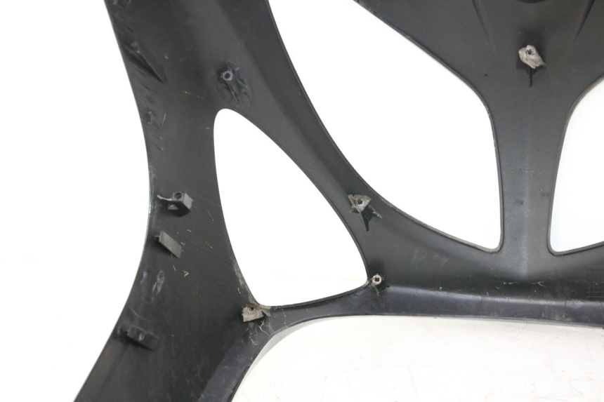 photo de CARENADO FRONTAL YAMAHA YP MAJESTY 125 (2007 - 2010) - Primer plano técnico