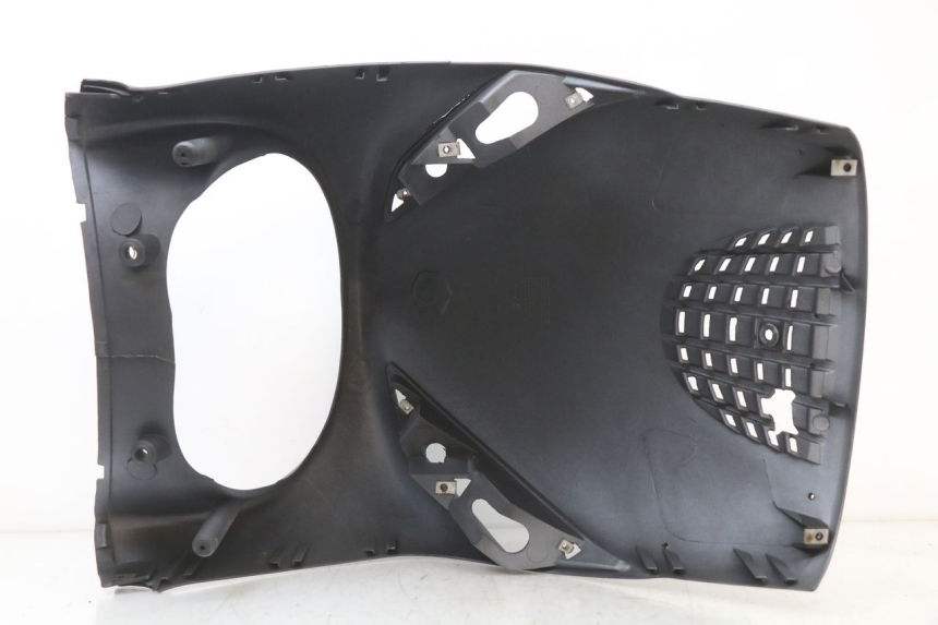 photo de FRENTE. PIAGGIO ZIP 4T 50 (2018 - 2020) - Detalles de los puntos de fijación