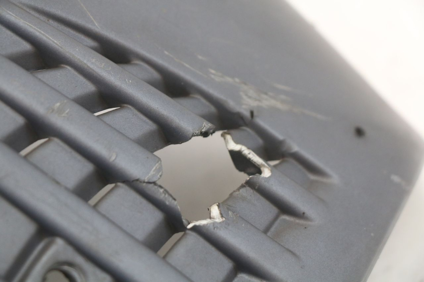 photo de FRENTE. PIAGGIO ZIP 4T 50 (2018 - 2020) - Estado de la superficie y material