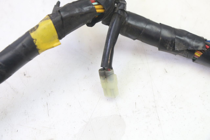 photo de CABLEADO QUADRO 4 4D 350 (2015 - 2018) - Estado de la superficie y material