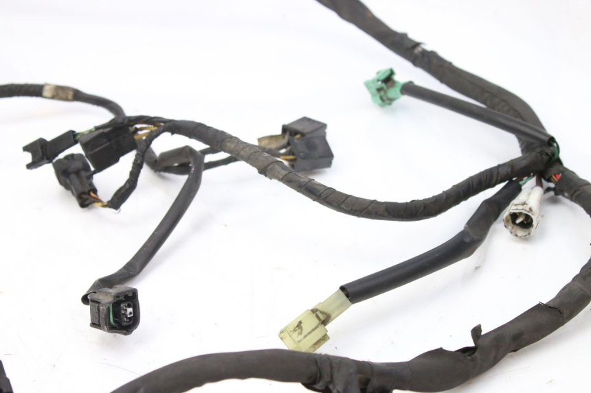 photo de CABLEADO SUZUKI AN BURGMAN 400 (2006 - 2010) - Detalles de los puntos de fijación