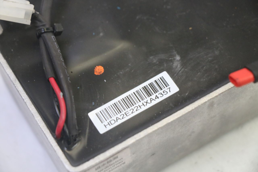 photo de ARNESES DE BATERÍA SEGWAY NINEBOT F65I 1 - Primer plano técnico