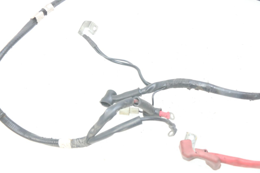 photo de CABLEADO DE LA BATERíA YAMAHA X-MAX XMAX 125 (2010 - 2013) - Zoom estado de uso