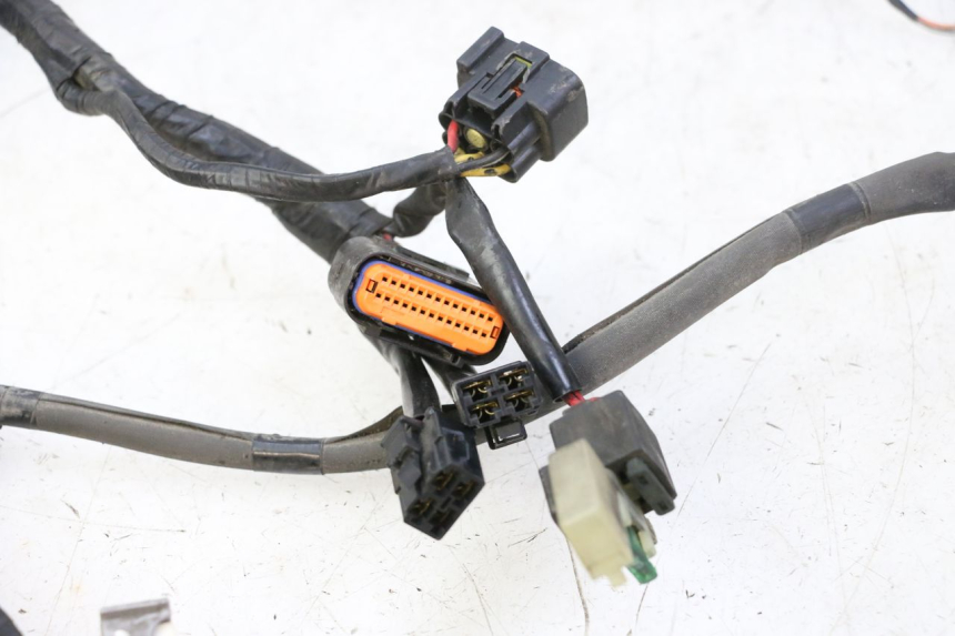 photo de CABLEADO SUZUKI BURGMAN 125 (2007 - 2014) - Primer plano técnico