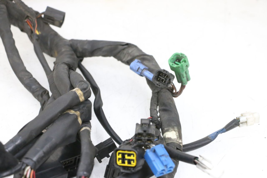 photo de CABLEADO SUZUKI BURGMAN 650 (2013 - 2020) - Zoom sobre los componentes