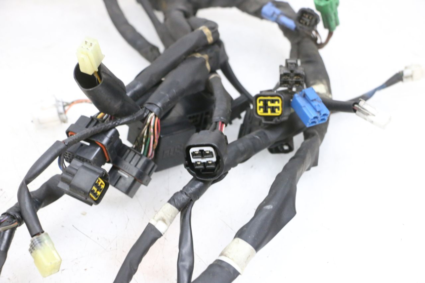 photo de CABLEADO SUZUKI BURGMAN 650 (2013 - 2020) - Primer plano de alta resolución