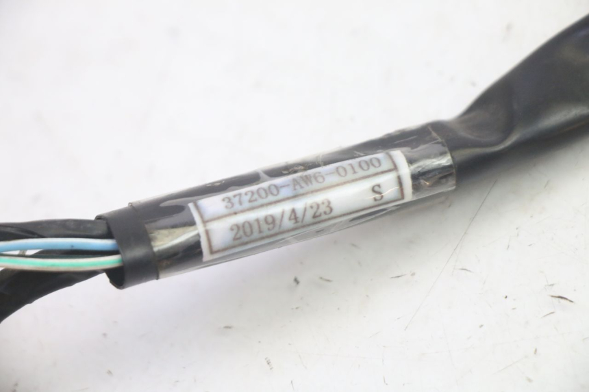 photo de CUADRO DE INSTRUMENTOS SYM CROX 4T 50 (2016 - 2023) - Detalles de los puntos de fijación