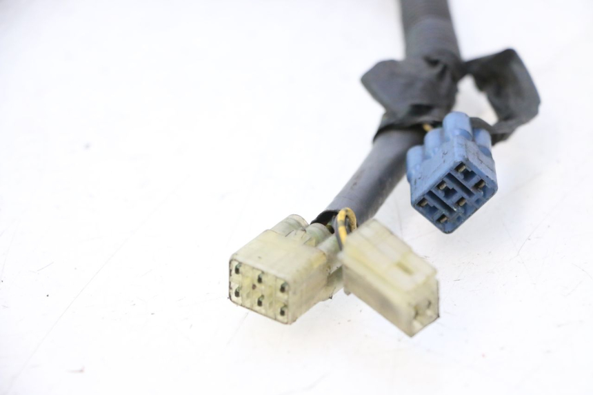 photo de VELOCIMETRO CABLEADO SUZUKI GSR 600 (2005 - 2012) - Primer plano técnico