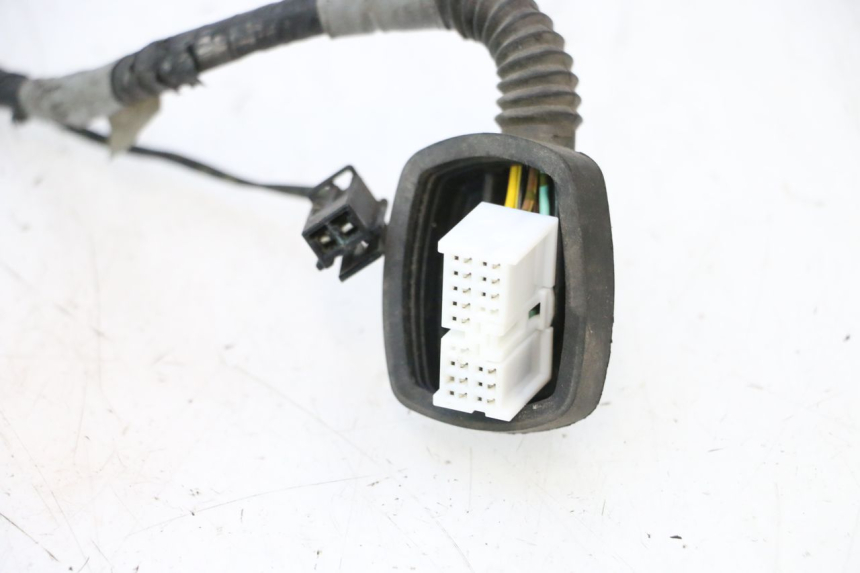photo de VELOCIMETRO CABLEADO SUZUKI GSR 600 (2005 - 2012) - Detalles de los puntos de fijación