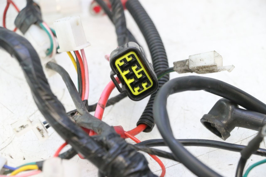 photo de CABLEADO MASH DIRT TRACK 50 (2018 - 2020) - Detalles de los puntos de fijación